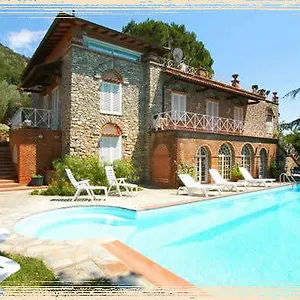 Maison Brinati Bed & Breakfast
